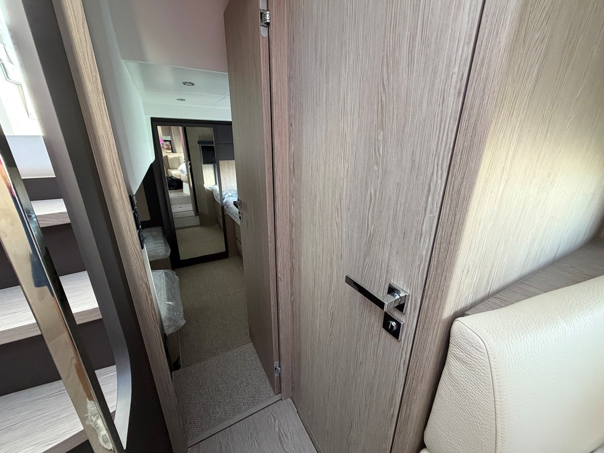 AZIMUT A45, photo 57