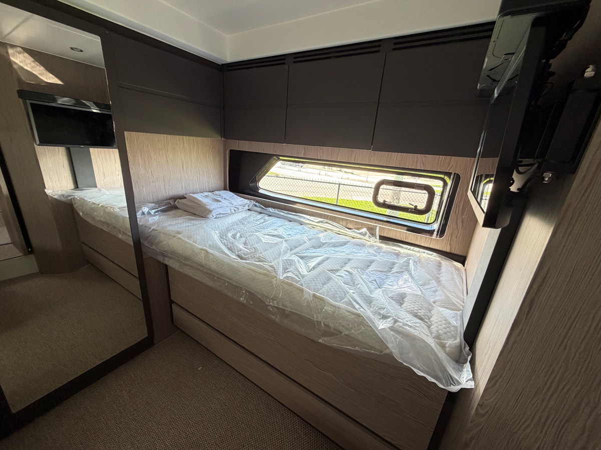 AZIMUT A45, photo 58