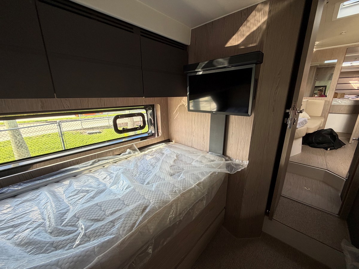 AZIMUT A45, photo 61