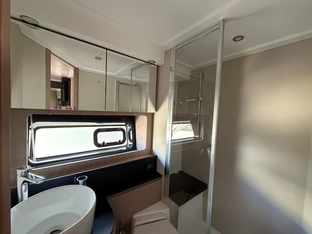 AZIMUT A45, photo 63