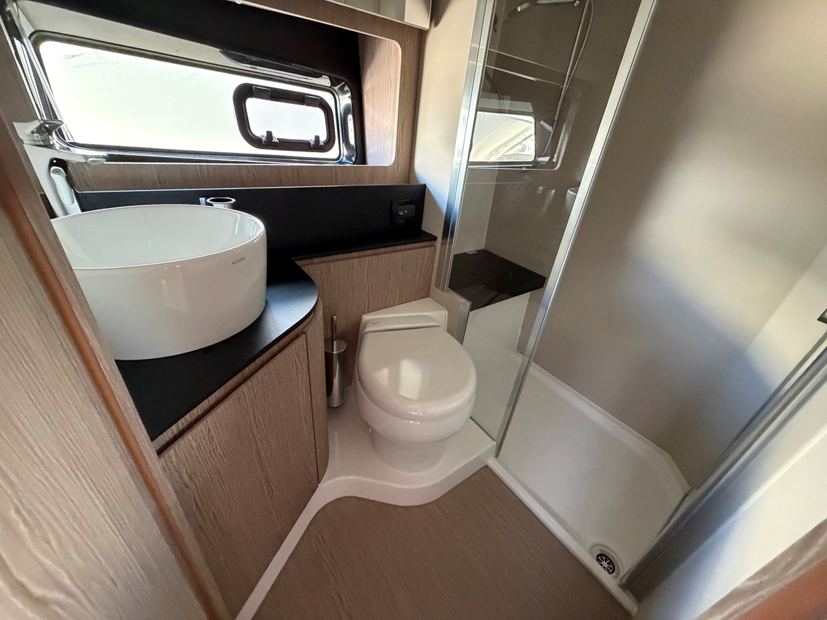 AZIMUT A45, photo 64