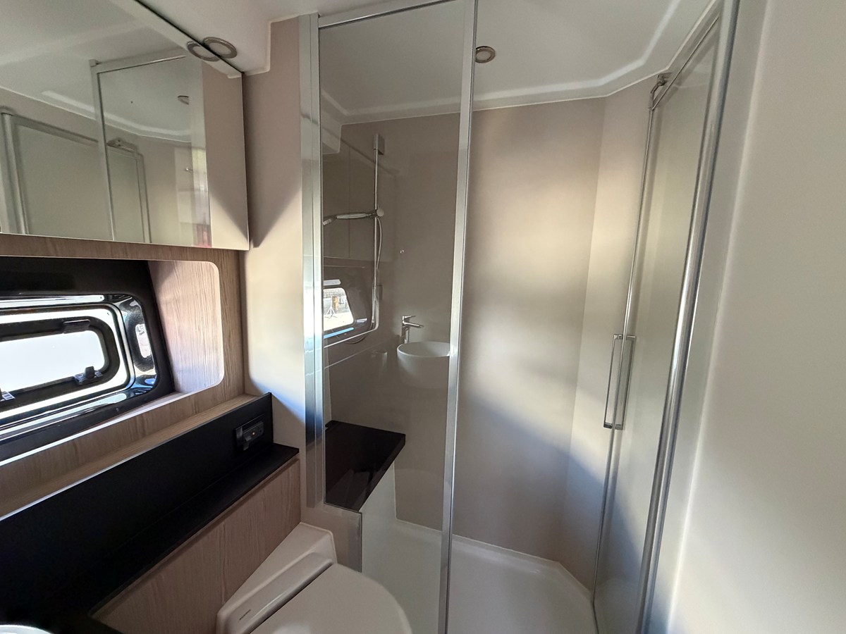 AZIMUT A45, photo 65