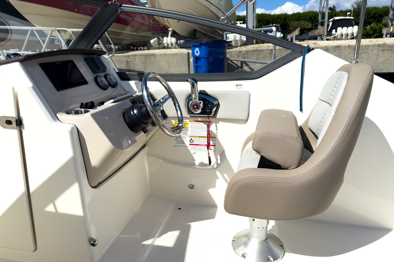 BOSTON WHALER 210 VANTAGE, photo 10
