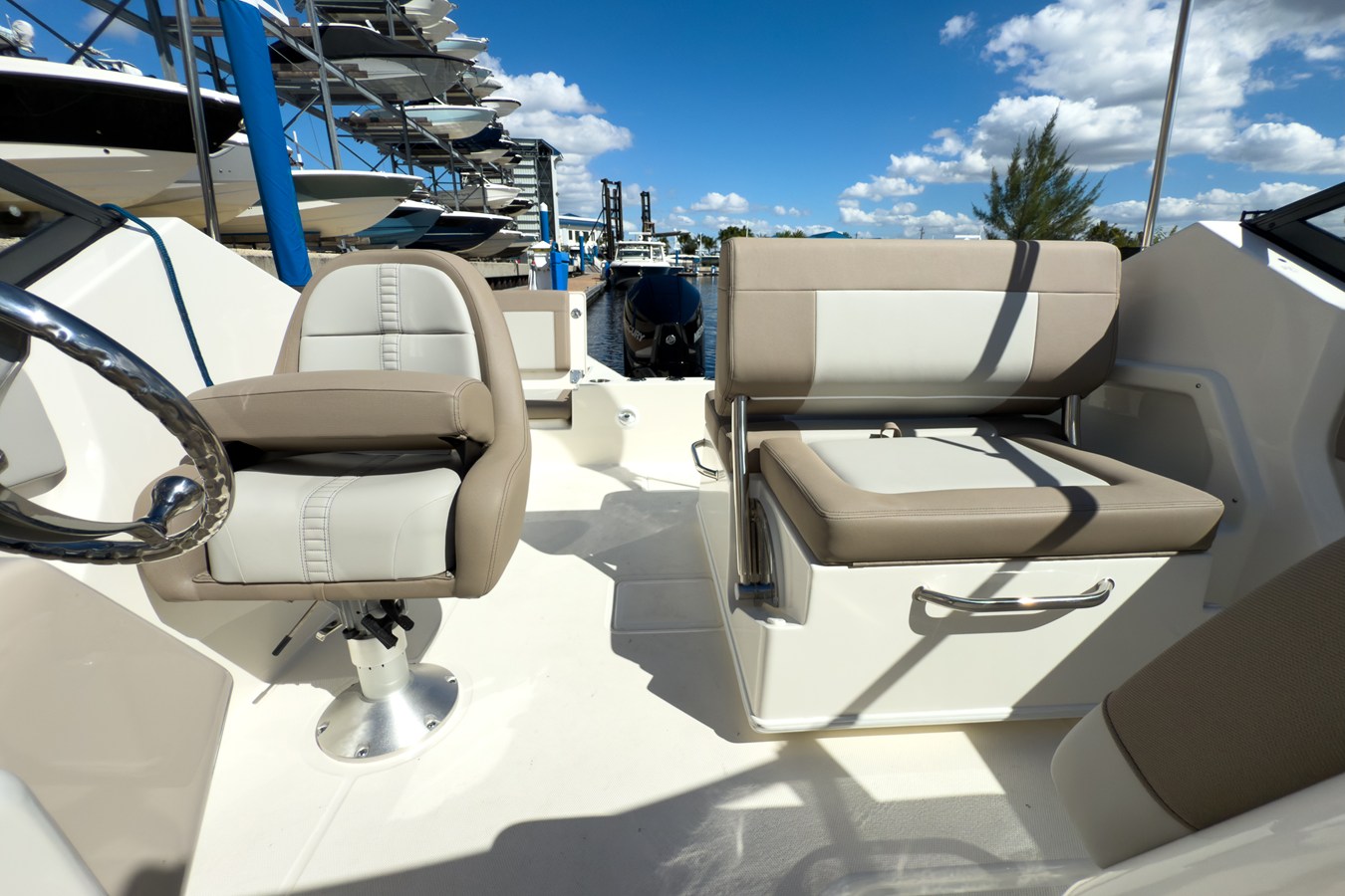 BOSTON WHALER 210 VANTAGE, photo 15