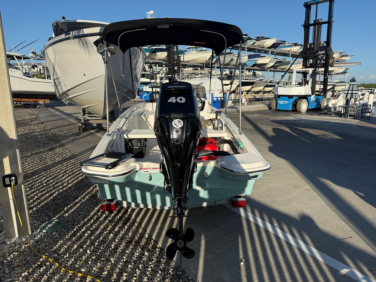Boston Whaler 130 Super Sport — 2027 Boston Whaler 130 Super Sport — photo 5