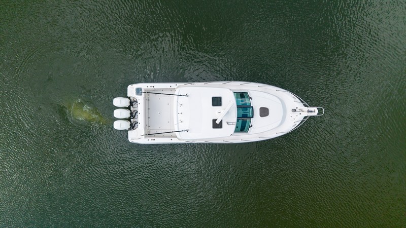 2017 Boston Whaler 345 CONQUEST 3