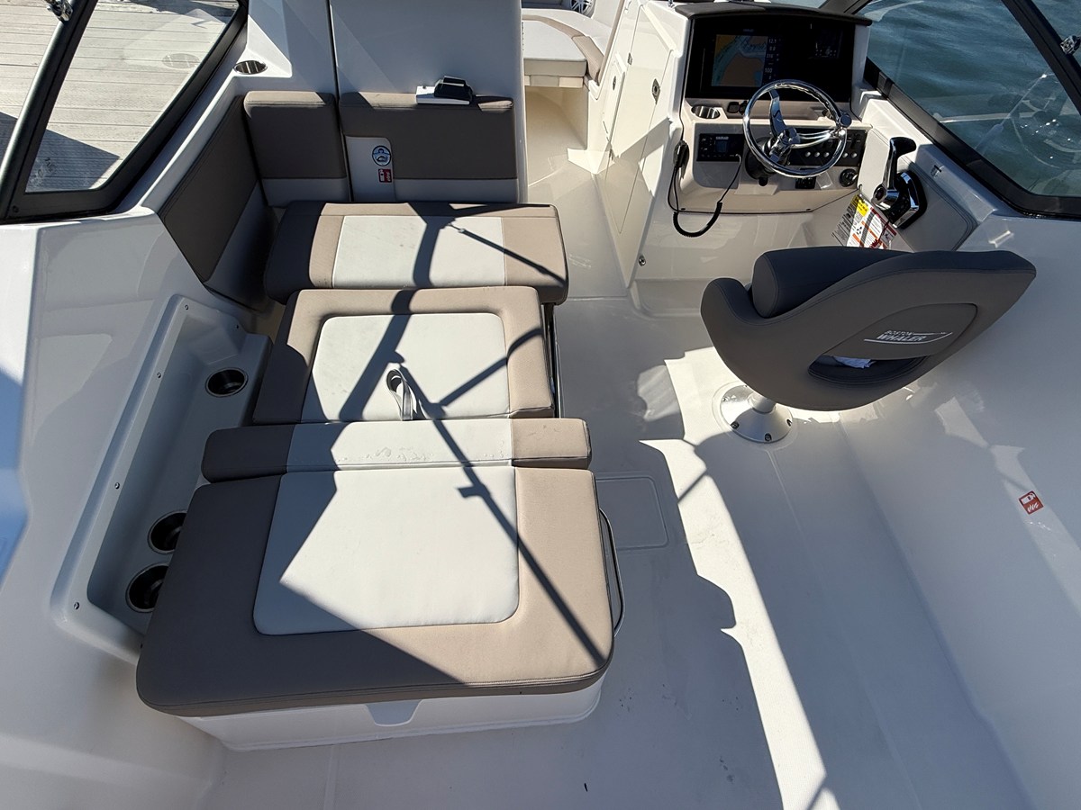 BOSTON WHALER 210 VANTAGE, photo 17