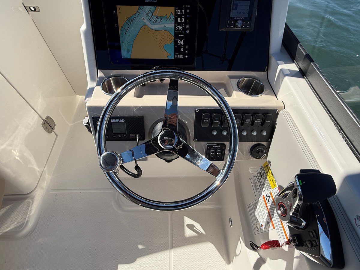 BOSTON WHALER 210 VANTAGE, photo 21