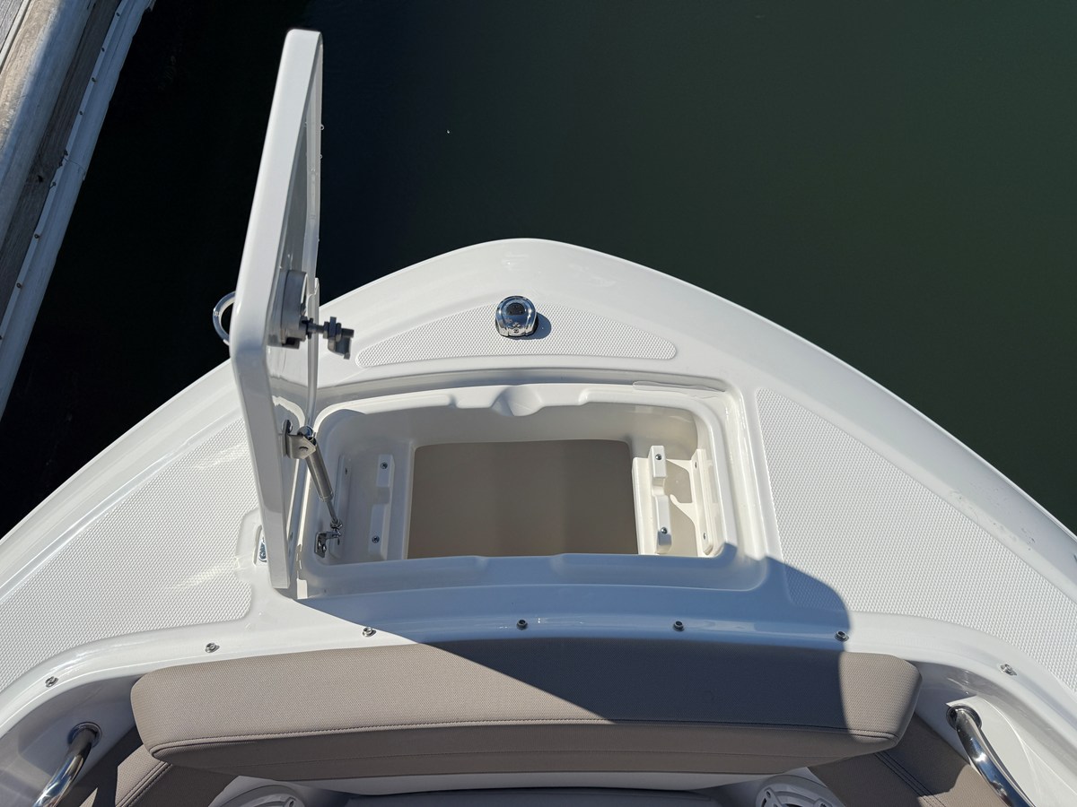 BOSTON WHALER 210 VANTAGE, photo 27