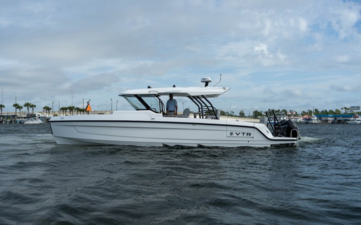 CRUISERS YACHTS 38 VTR — 2026 Cruisers Yachts 38 VTR