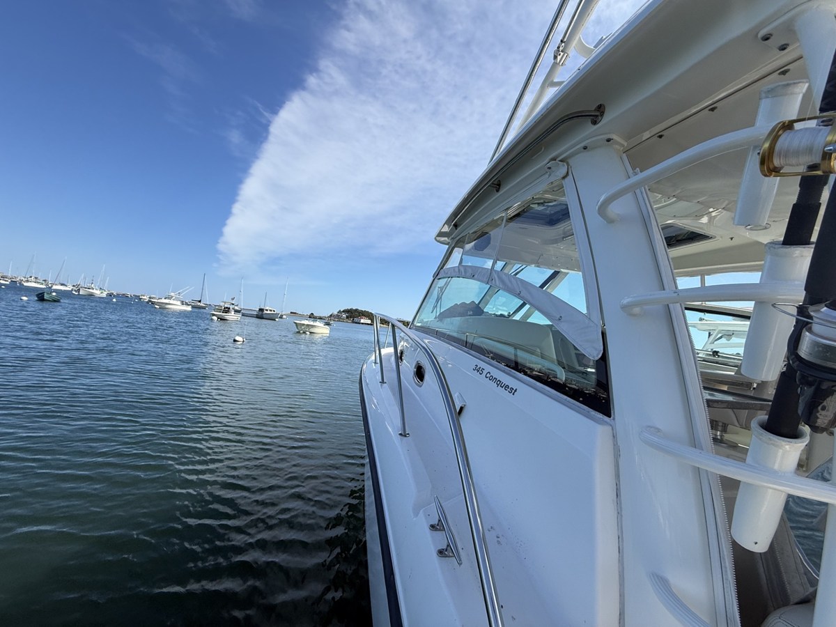 Boston Whaler 345 CONQUEST — 2017 Boston Whaler 345 Conquest — photo 4
