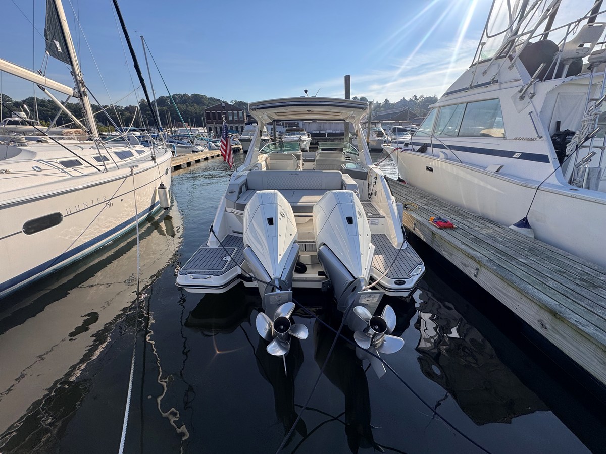 Sea Ray 310 SLX OB — 2020 Sea Ray 310 SLX OB — photo 5