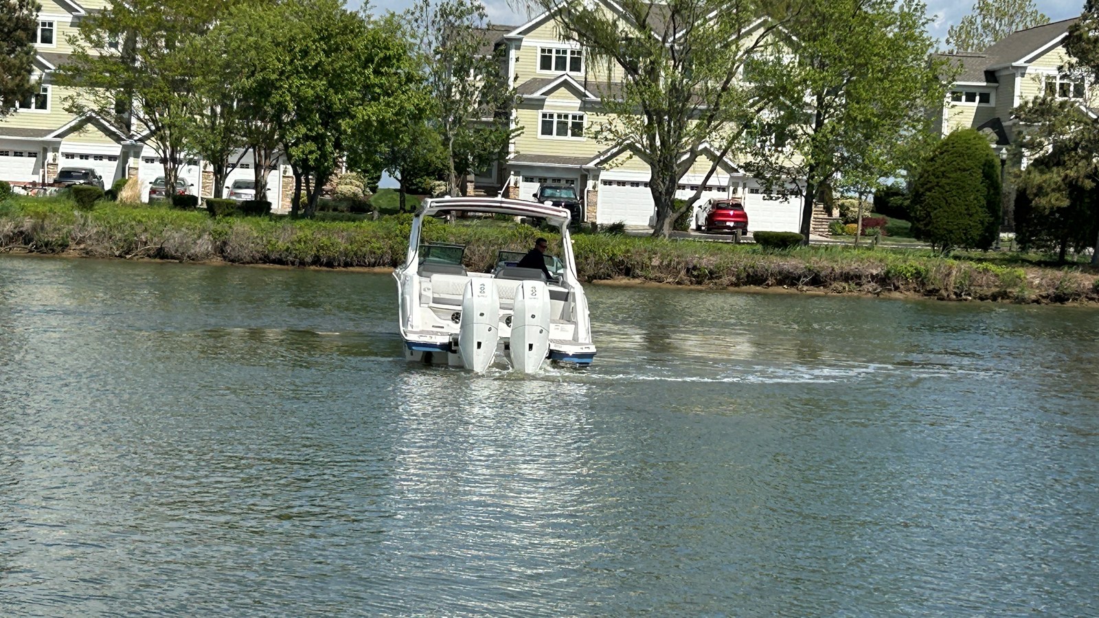 Sea Ray SLX 310 Outboard — 2026 Sea Ray SLX 310 Outboard — photo 5