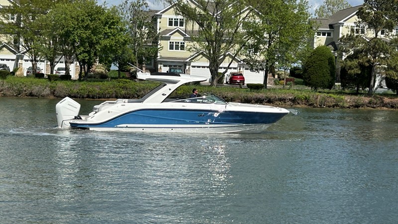 SEA RAY SLX 310 OUTBOARD — 2026 Sea Ray SLX 310 Outboard