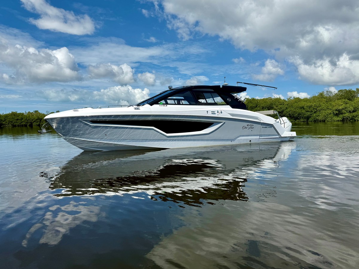 Cruisers Yachts 42 GLS OB — 2024 Cruisers Yachts 42 GLS OB — photo 3