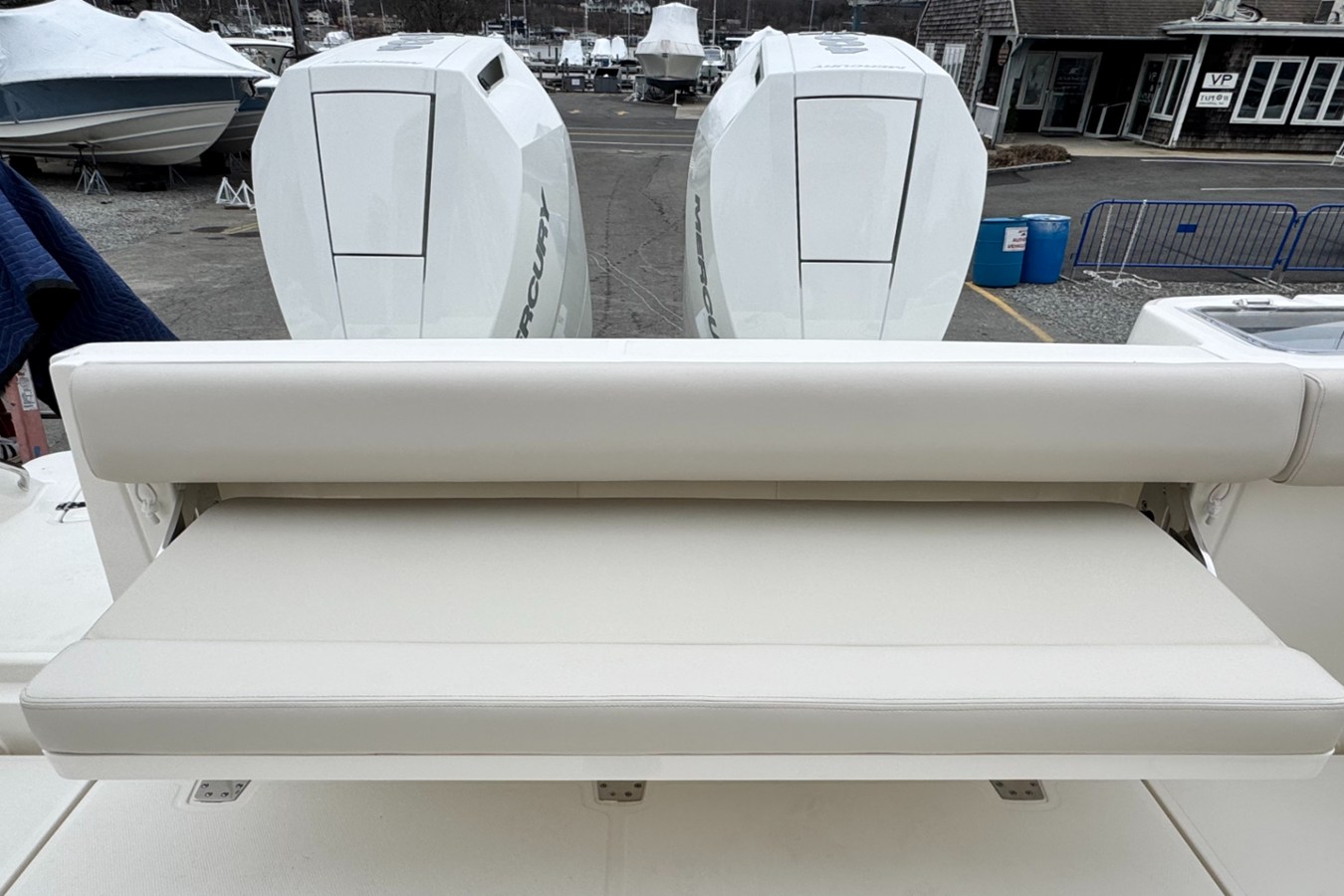 BOSTON WHALER 325 CONQUEST, photo 10