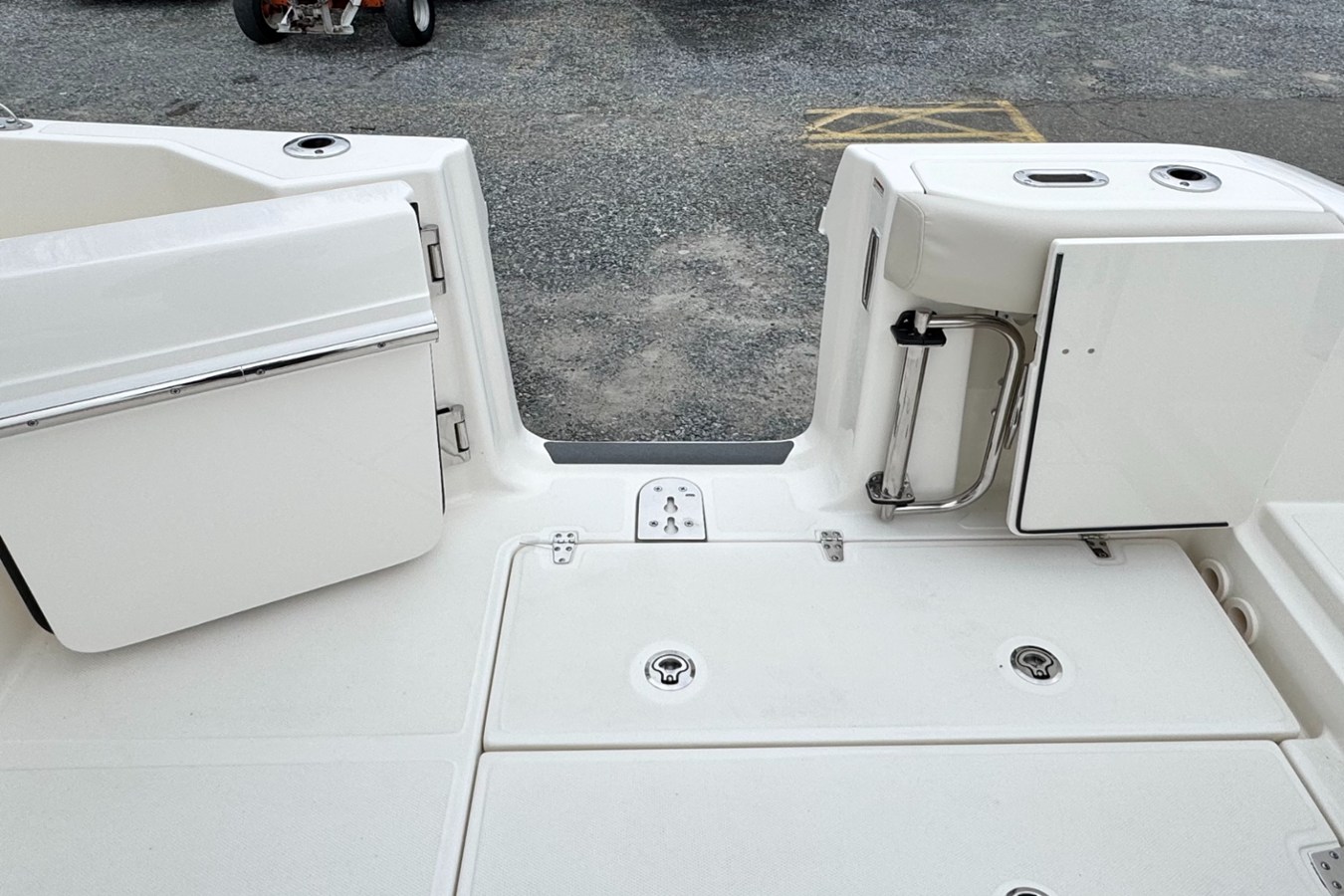 BOSTON WHALER 325 CONQUEST, photo 14