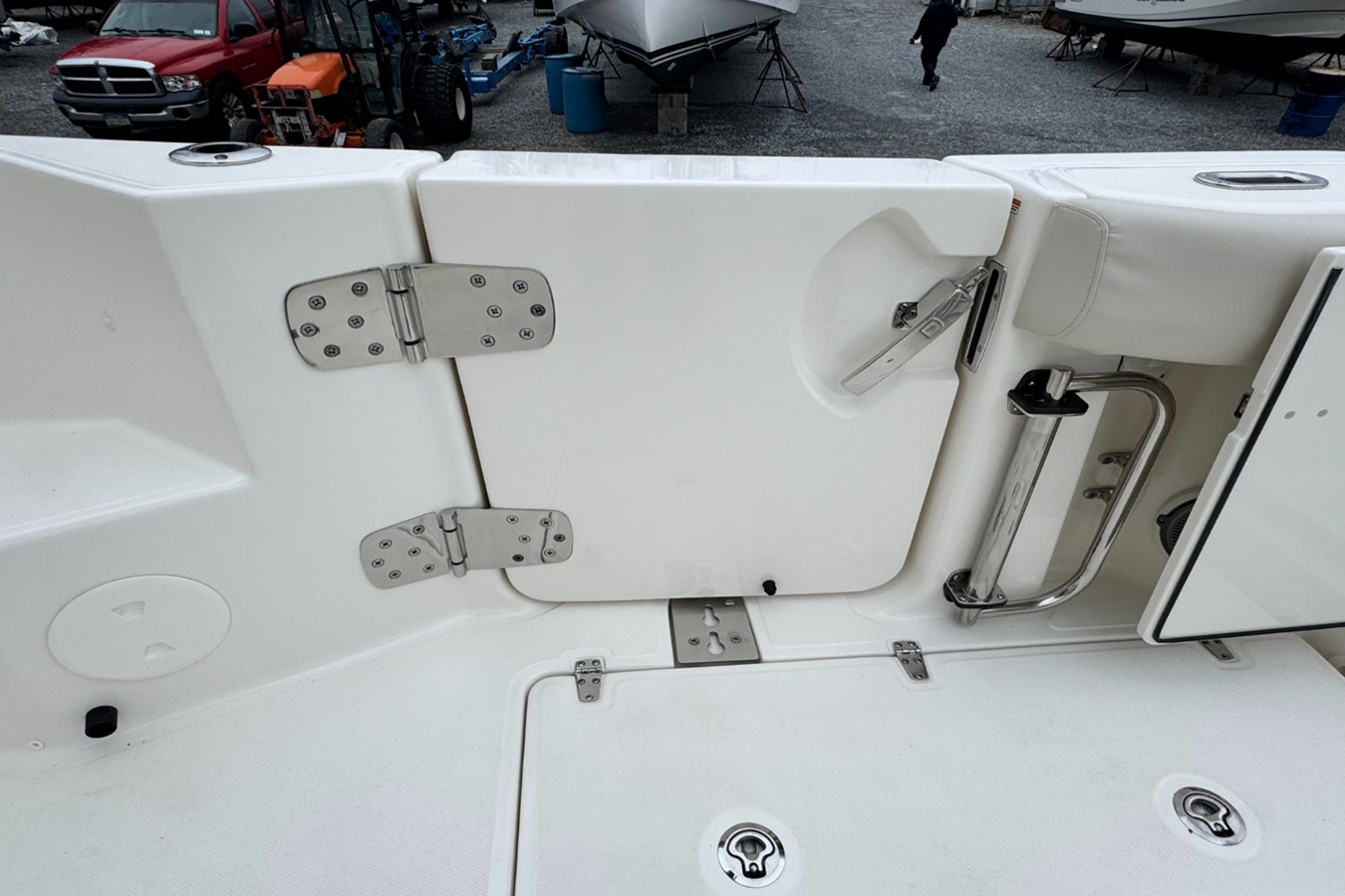 BOSTON WHALER 325 CONQUEST, photo 15