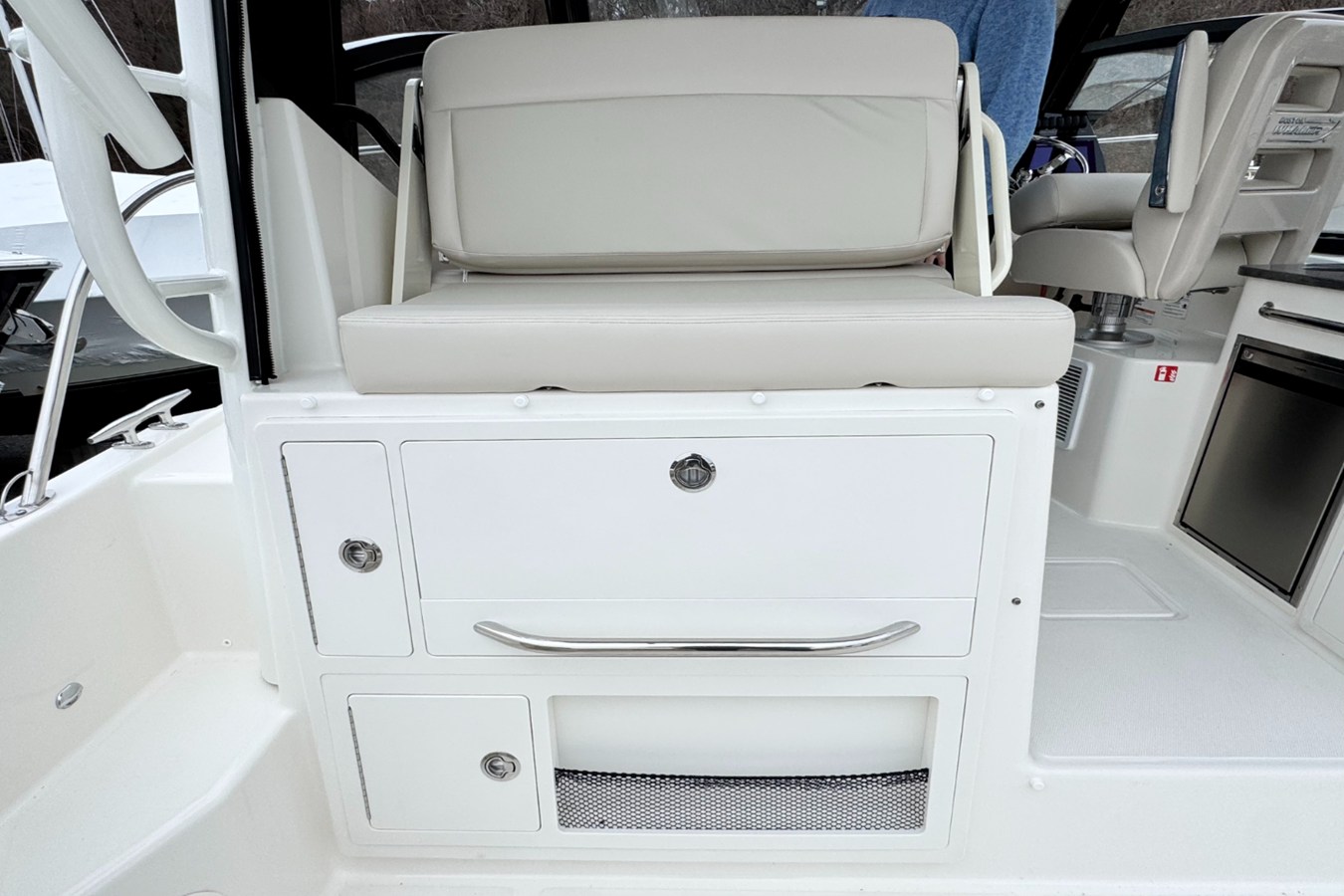 BOSTON WHALER 325 CONQUEST, photo 19