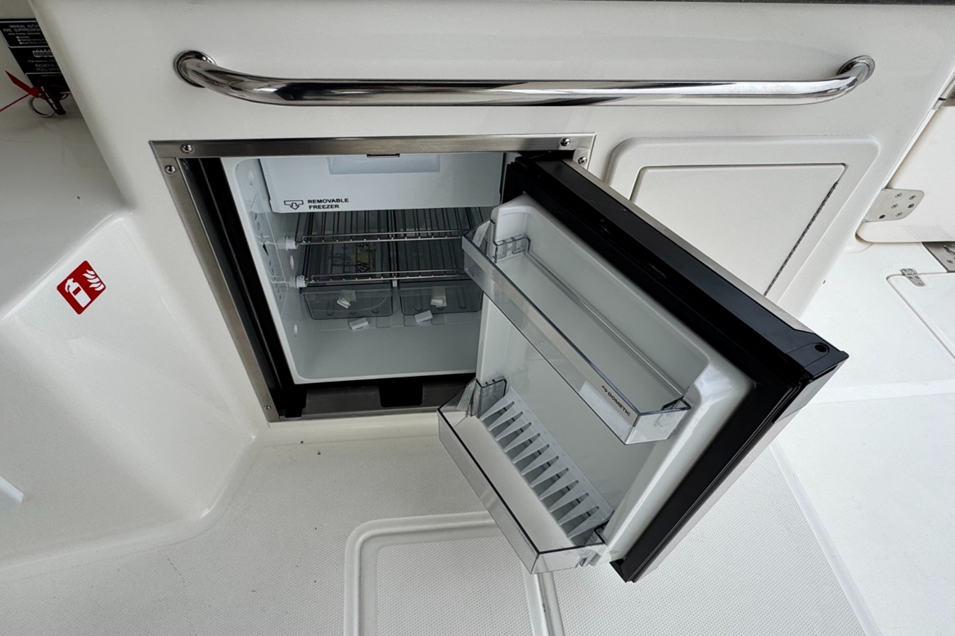 BOSTON WHALER 325 CONQUEST, photo 22