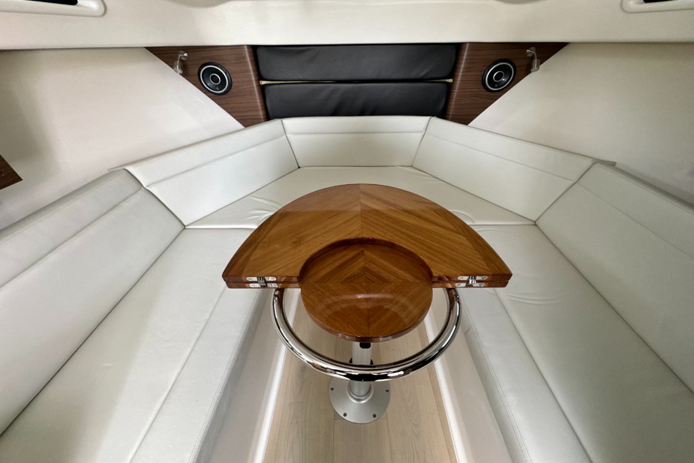 BOSTON WHALER 325 CONQUEST, photo 38