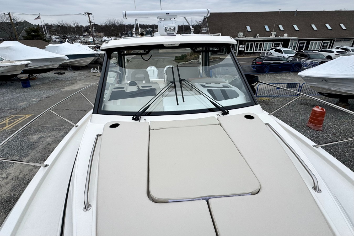 BOSTON WHALER 325 CONQUEST, photo 52