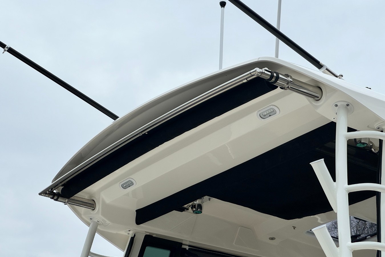BOSTON WHALER 325 CONQUEST, photo 58