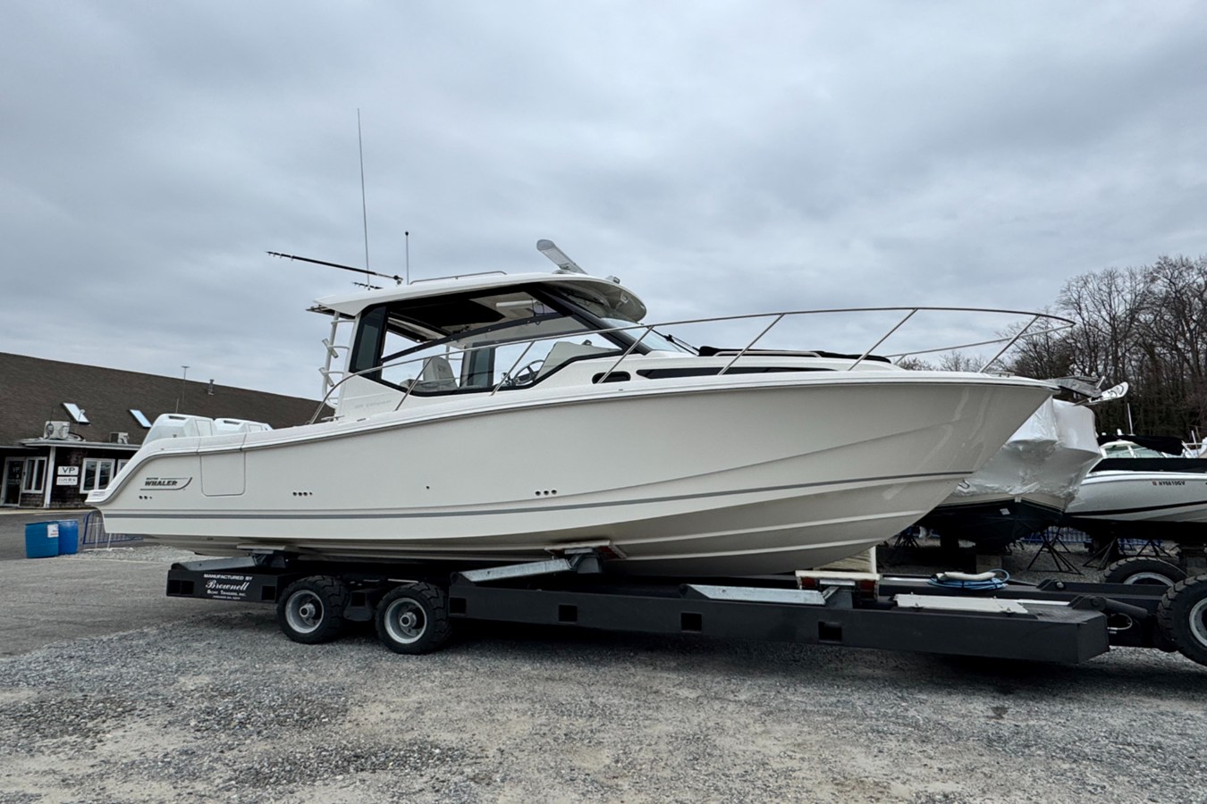 BOSTON WHALER 325 CONQUEST, photo 61
