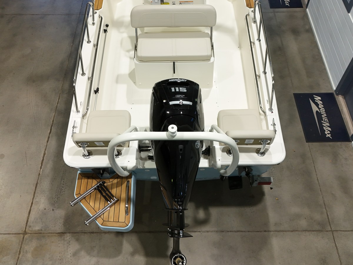 Boston Whaler 170 Montauk — 2027 Boston Whaler 170 Montauk — photo 5
