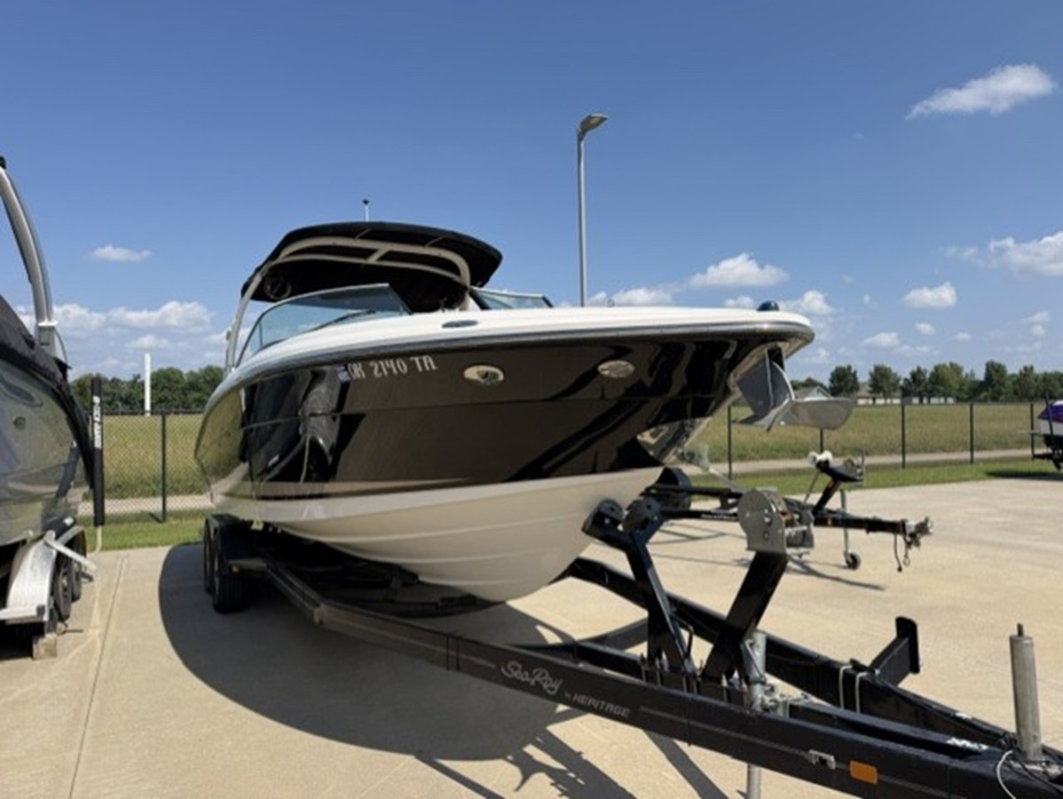 Sea Ray 270 SLX — 2014 Sea Ray 270 SLX — photo 2