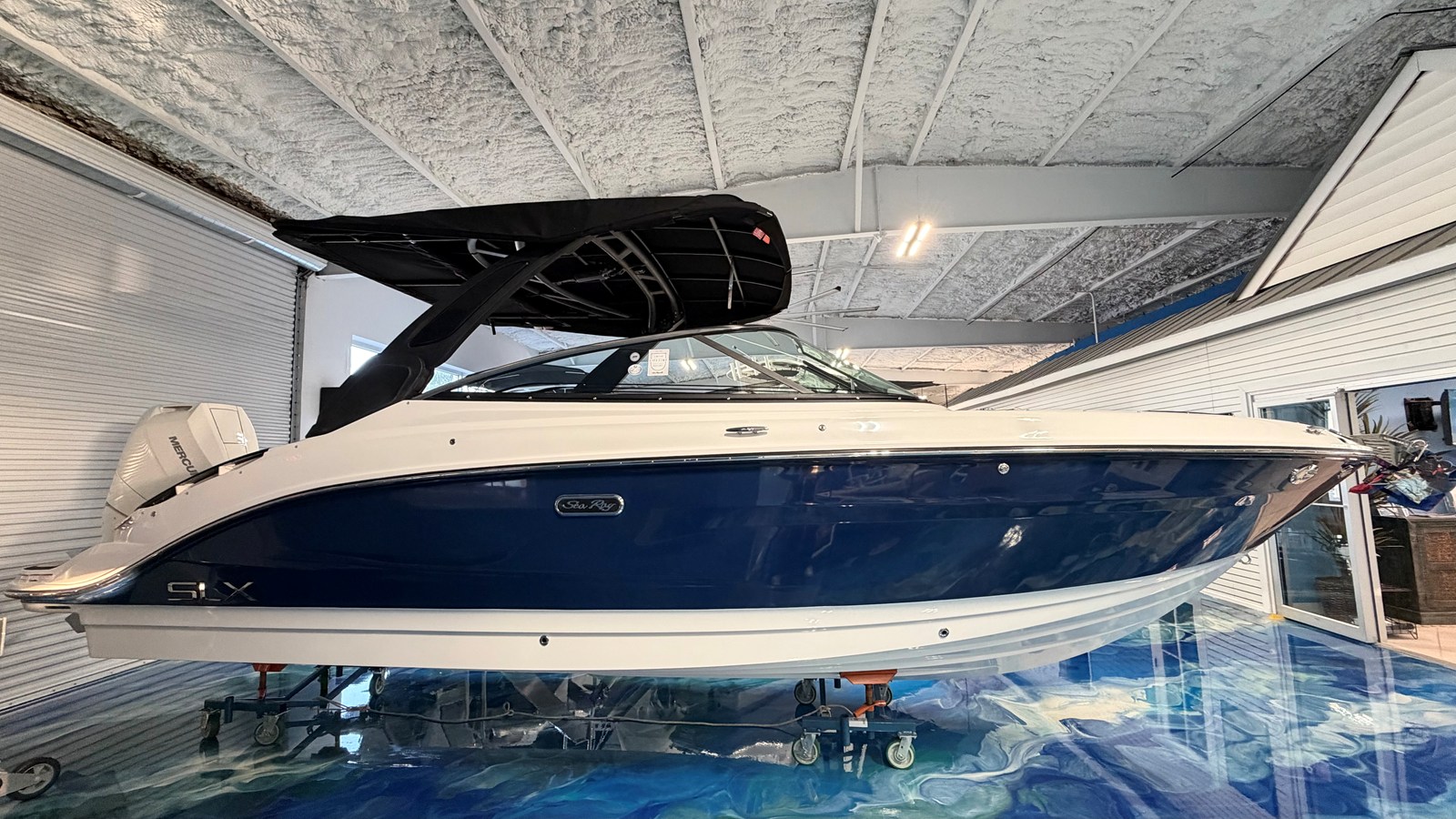 Sea Ray SLX 260 Outboard — 2026 Sea Ray SLX 260 Outboard
