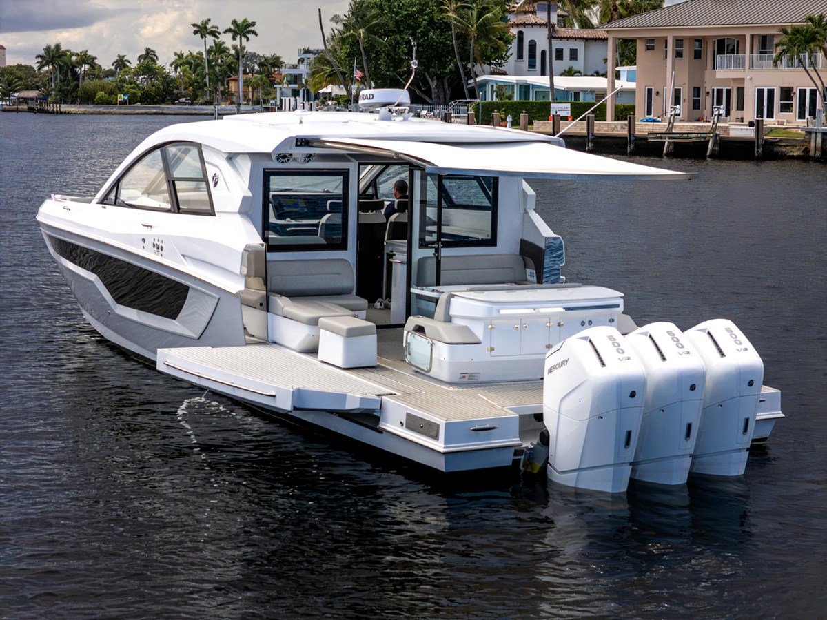 Cruisers Yachts 50 GLS OB — 2026 Cruisers Yachts 50 GLS OB — fotoğraf 5