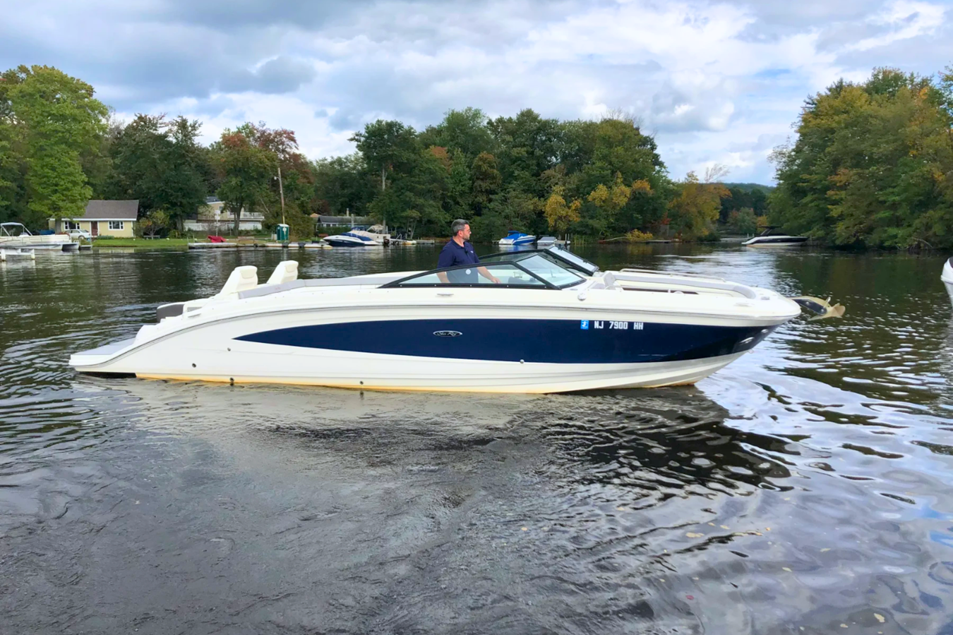 Sea Ray 290 SUNDECK — 2016 Sea Ray 290 Sundeck