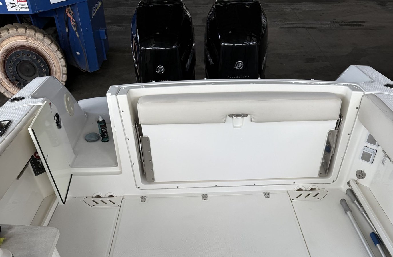 Boston Whaler 270 VANTAGE — 2016 Boston Whaler 270 Vantage — photo 4
