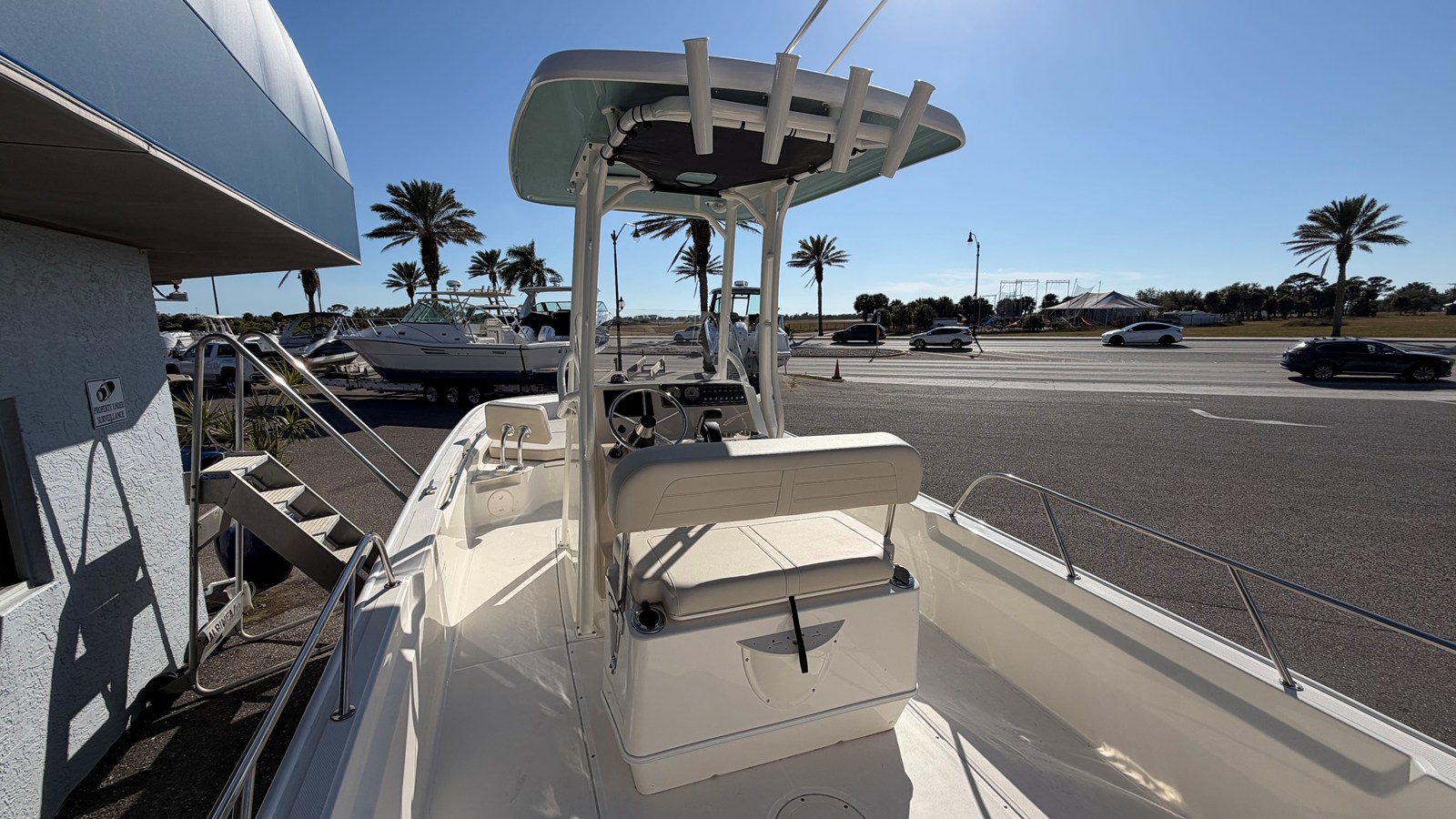 Boston Whaler 210 Montauk — 2026 Boston Whaler 210 Montauk — photo 5