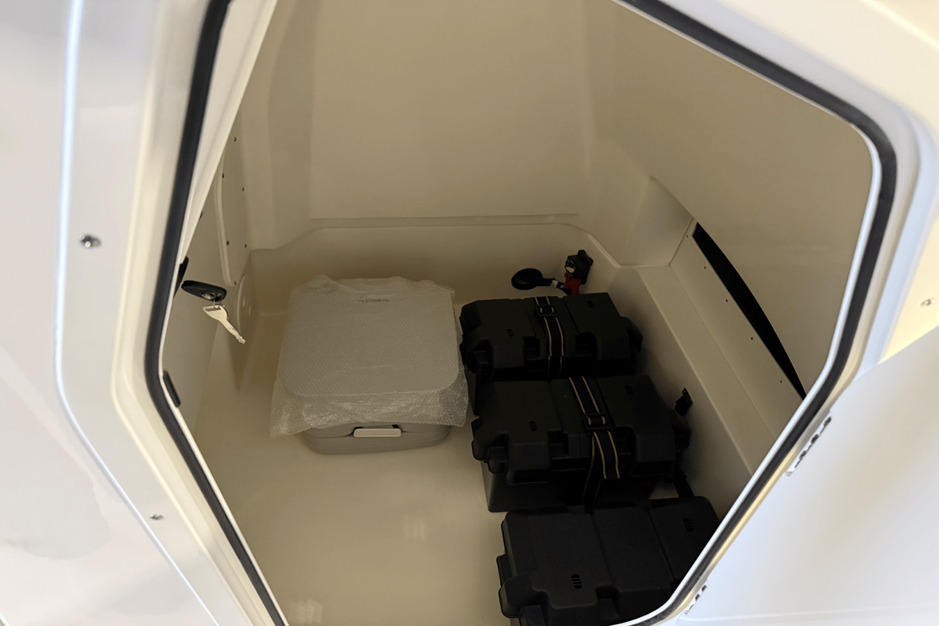 BOSTON WHALER 250 DAUNTLESS, photo 10