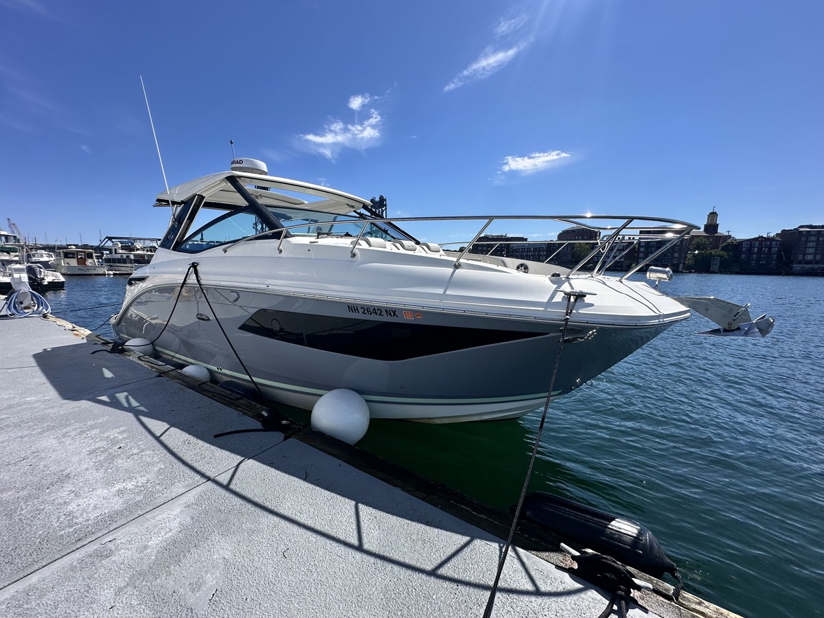 Sea Ray 320 SUNDANCER OB — 2023 Sea Ray 320 Sundancer OB — photo 2