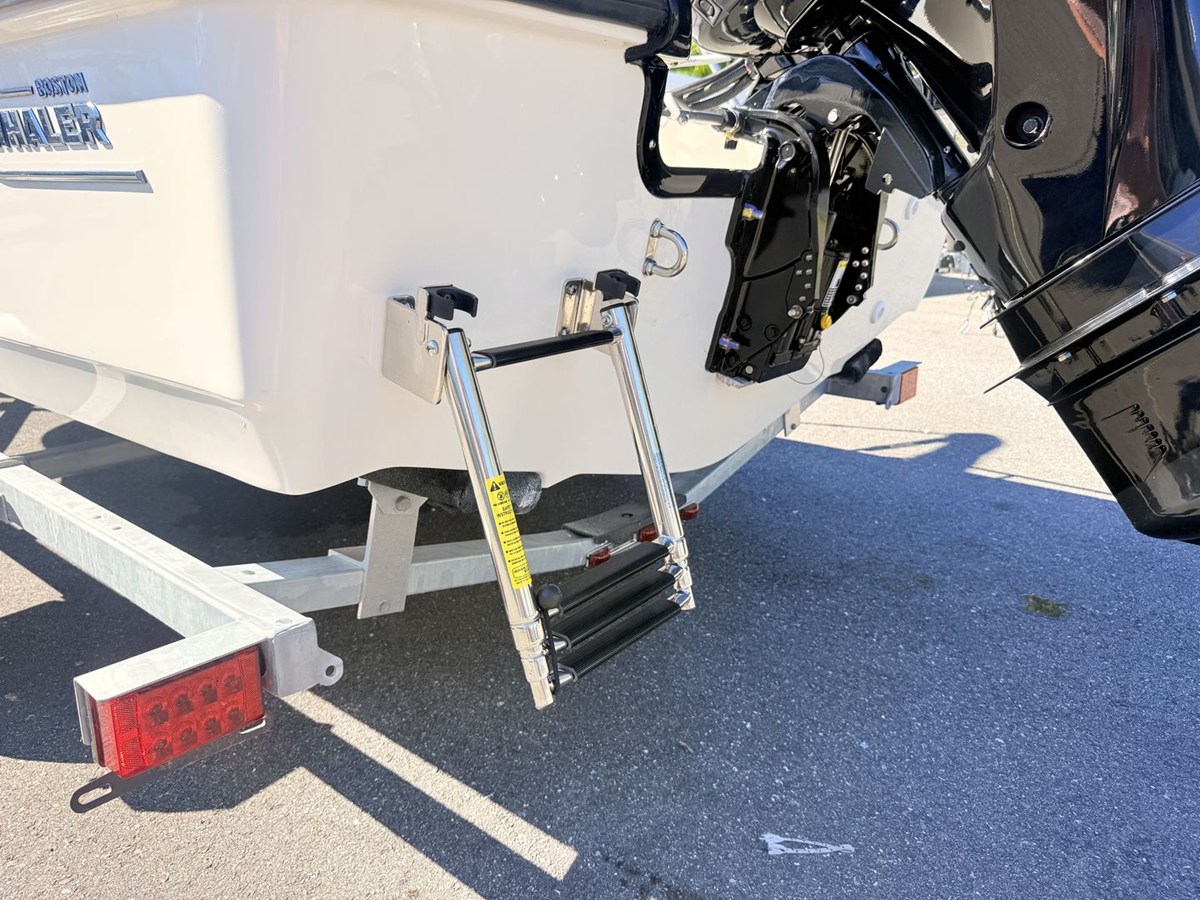 BOSTON WHALER 150 MONTAUK, photo 13