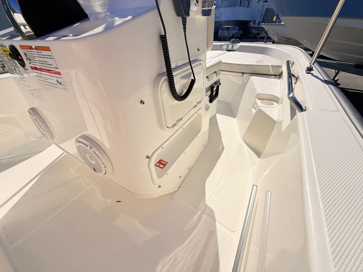 BOSTON WHALER 150 MONTAUK, photo 27