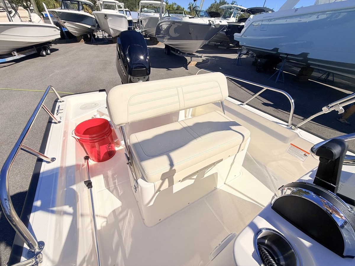 BOSTON WHALER 150 MONTAUK, photo 38