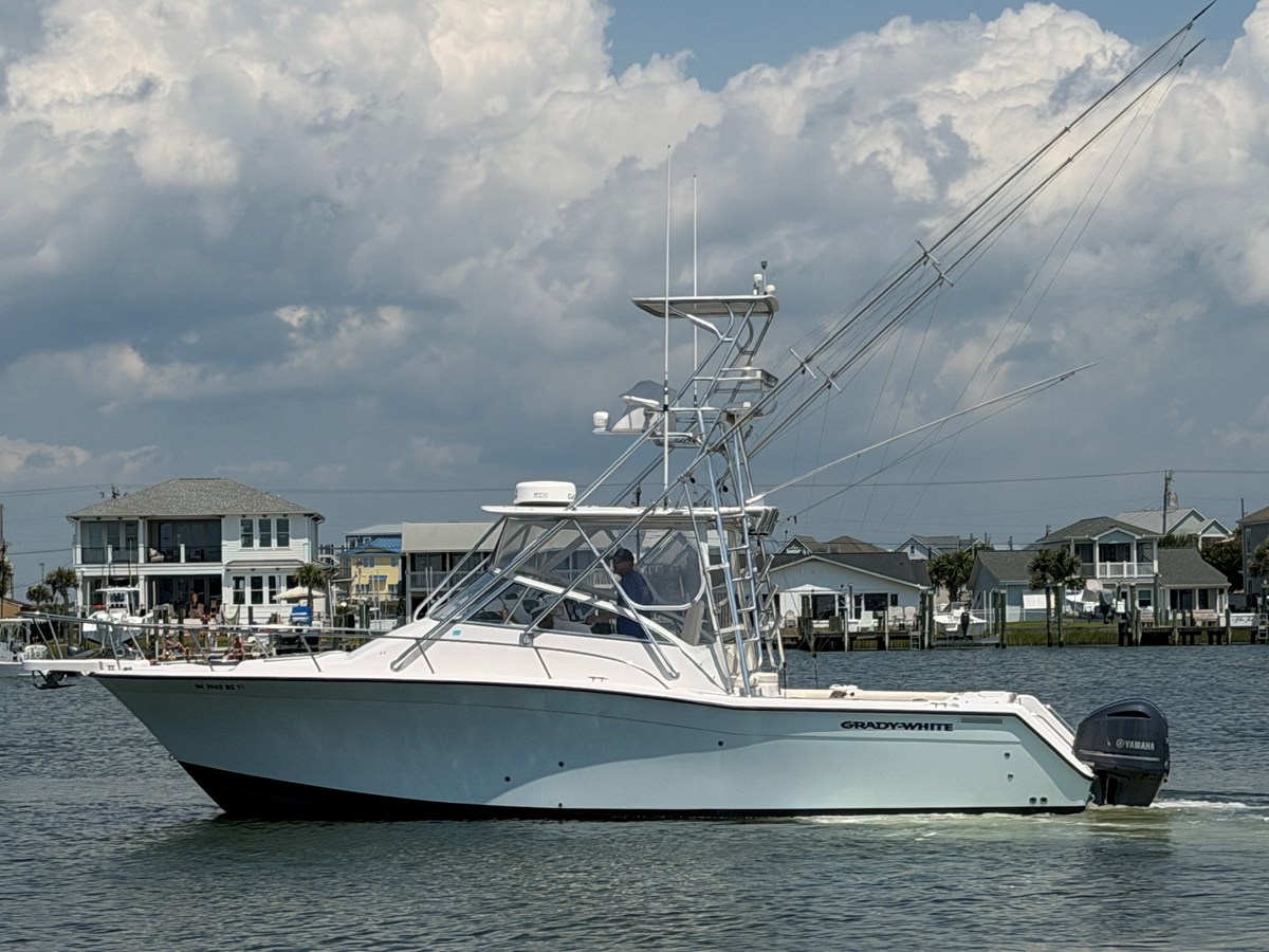 Grady-White EXPRESS 330 — 2003 Grady-White Express 330