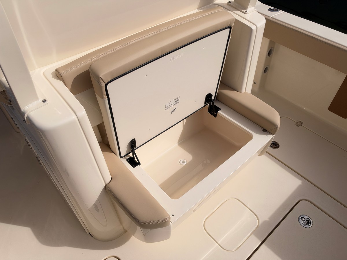 SCOUT 330 LXF, photo 16