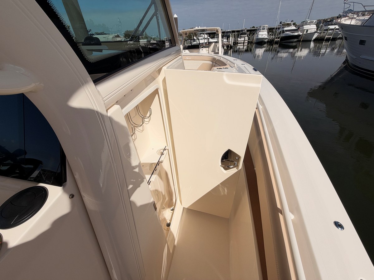 SCOUT 330 LXF, photo 27