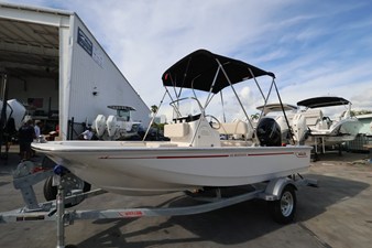 BOSTON WHALER 150 MONTAUK