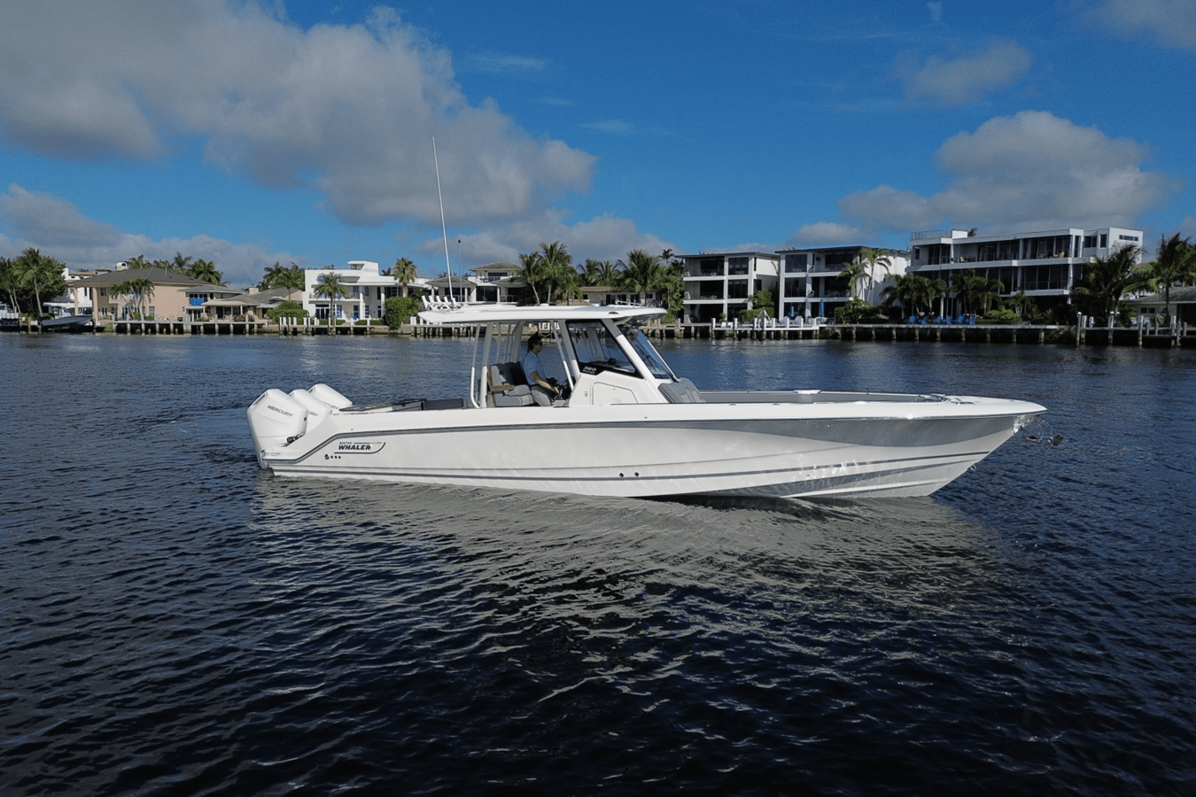 Boston Whaler 360 Outrage — 2026 Boston Whaler 360 Outrage — photo 2