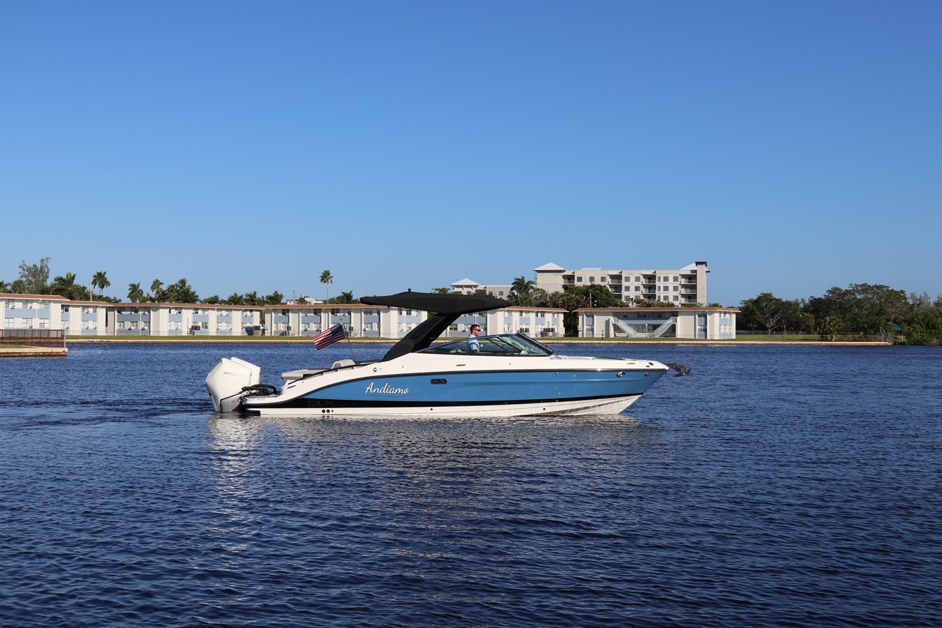 Sea Ray 280 SLX OUTBOARD — 2024 Sea Ray 280 SLX Outboard — photo 5