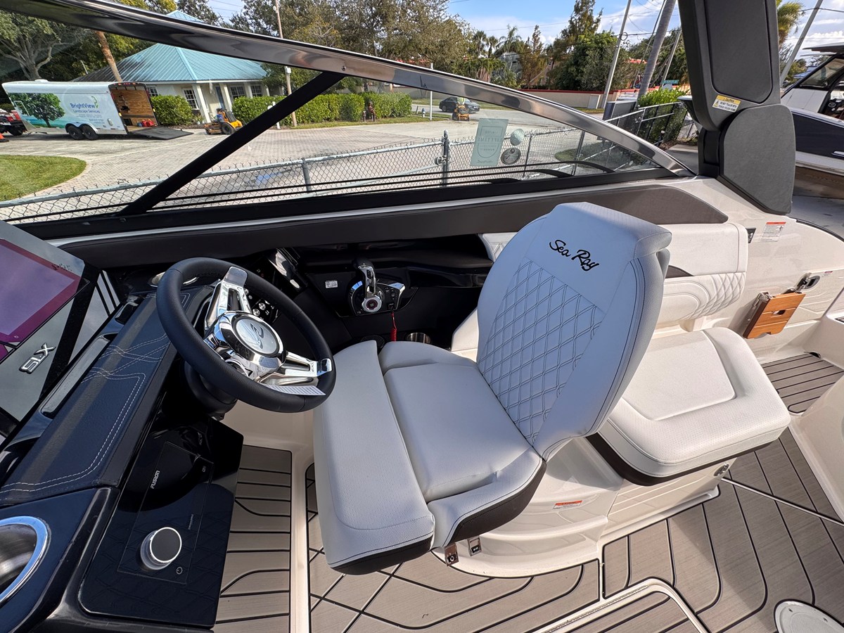 SEA RAY SLX 260 OUTBOARD, photo 18