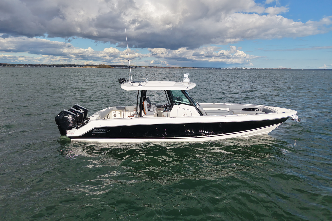 Boston Whaler BOSTON WHALER 360 OUTRAGE