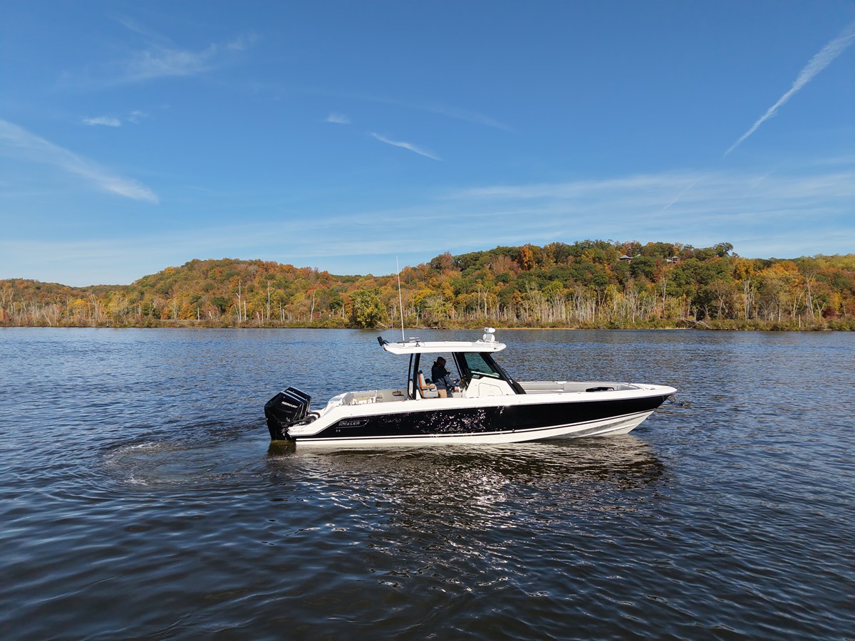 BOSTON WHALER 360 OUTRAGE, photo 5