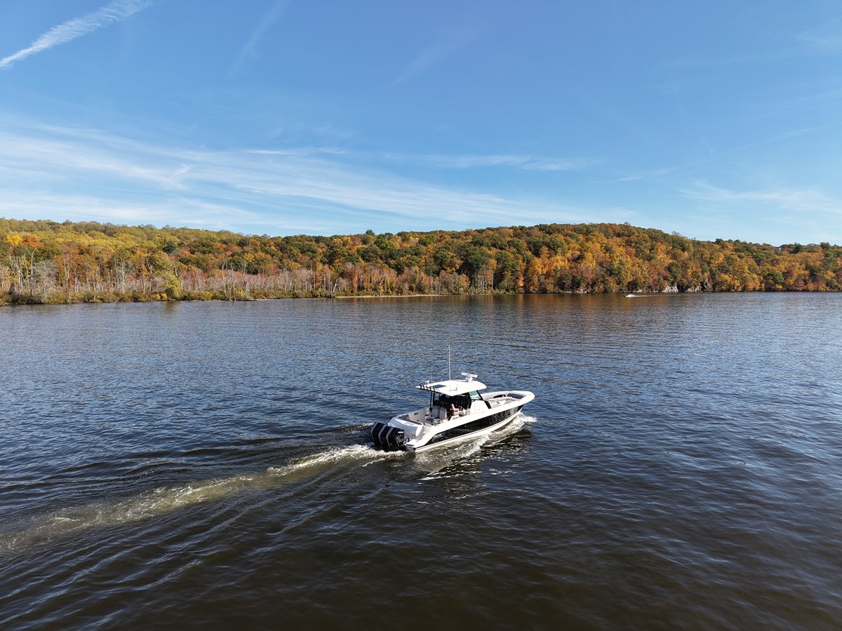 BOSTON WHALER 360 OUTRAGE, photo 6